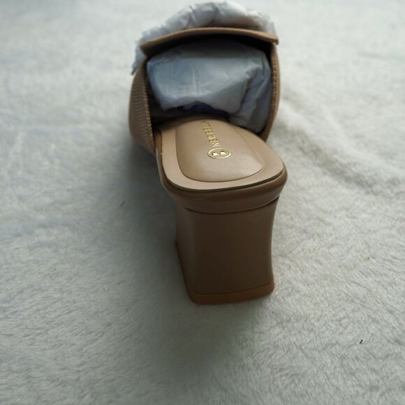 NIB Newbella Apricot Knit Mules with Block Heels Size 8 - Picture 6 of 6